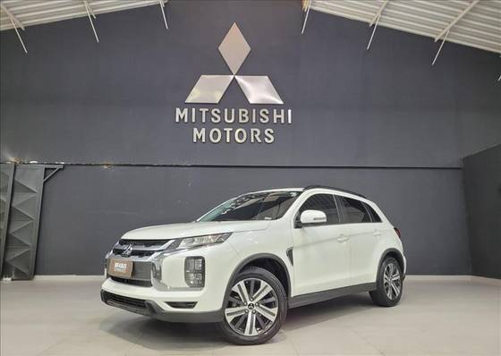 MITSUBISHI OUTLANDER SPORT 2.0 MIVEC FLEX HPE AUTOMÁTICO MITSUBISHI OUTLANDER SPORT 2.0 MIVEC FLEX HPE AUTOMÁTICO
